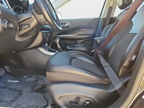 Used 2019 Jeep Compass Latitude w/ Popular Equipment Group image 16