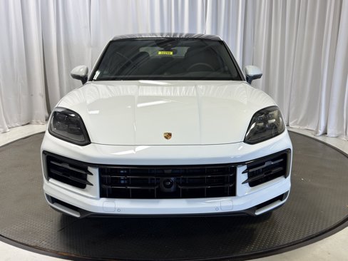 New 2026 Porsche Cayenne Coupe image 38