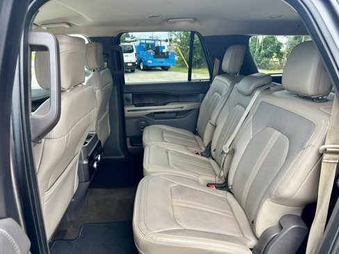 Used 2019 Ford Expedition Max Limited image 10