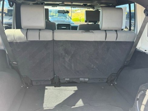 Used 2010 Jeep Wrangler Unlimited Sahara image 20