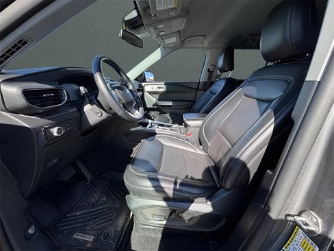 Certified 2021 Ford Explorer Limited w/ Equipment Group 301A image 13