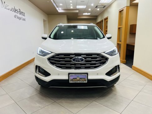 Used 2023 Ford Edge Titanium image 2
