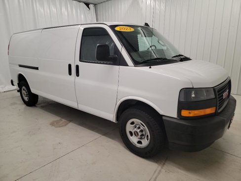 Used 2023 GMC Savana 2500 Extended w/ Driver Convenience Package image 3