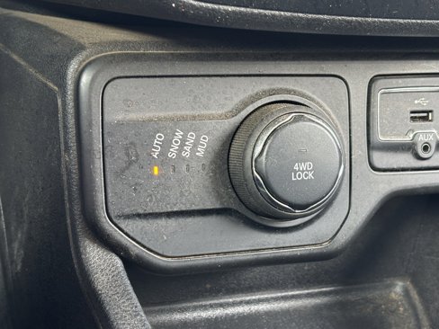 Used 2018 Jeep Renegade Latitude w/ Trailer Tow Group image 10