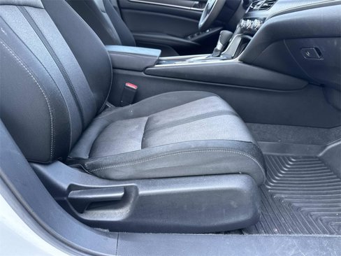 Used 2020 Honda Accord EX image 11