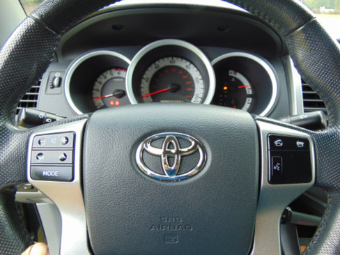 Used 2012 Toyota Tacoma 4x4 Double Cab image 10
