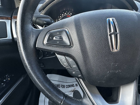 Used 2016 Lincoln MKZ image 27