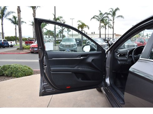 Used 2023 Toyota Camry SE image 10