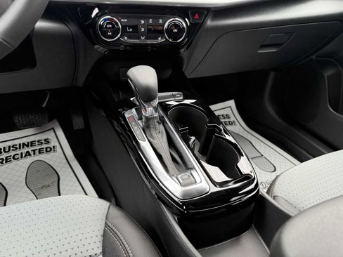 New 2025 Chevrolet Trax LT w/ Driver Confidence Package image 11