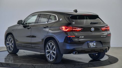 Used 2022 BMW X2 sDrive28i w/ Premium Package image 2