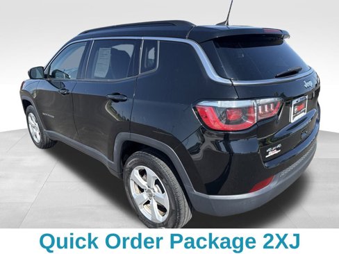 Used 2017 Jeep Compass Latitude w/ Popular Equipment Group image 5