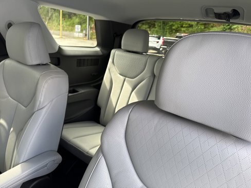Used 2021 Hyundai Palisade SEL w/ Premium Package image 12