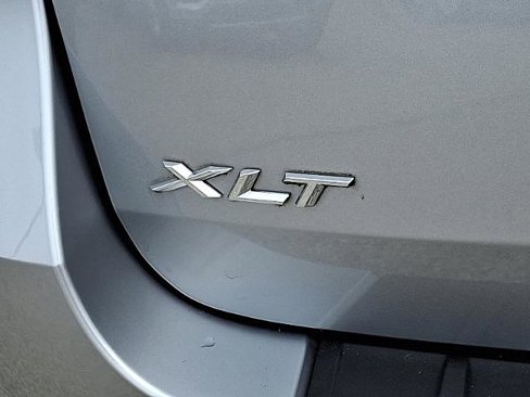 Certified 2022 Ford Explorer XLT w/ Equipment Group 202A image 31