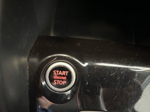 Used 2021 Nissan Versa SV image 30