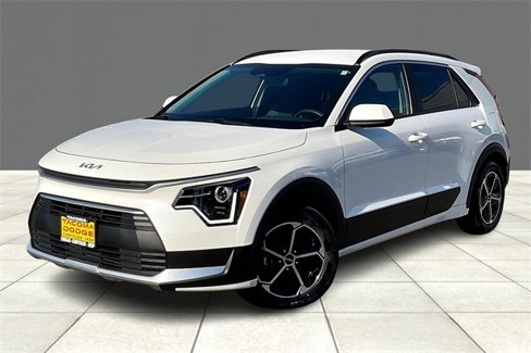 Used 2024 Kia Niro LX image 2