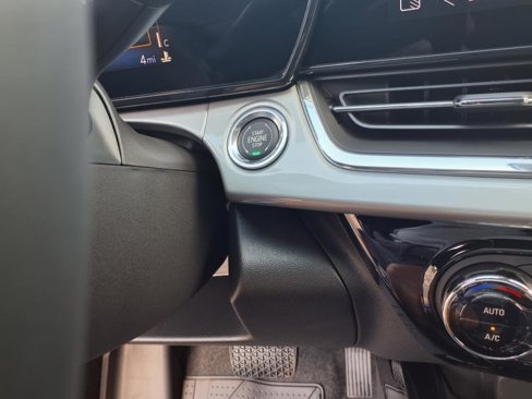 New 2025 Chevrolet Trax LT w/ LT Convenience Package image 17