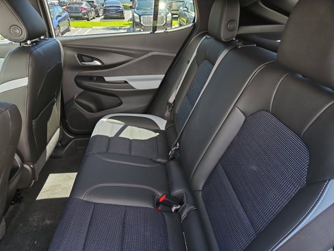 New 2025 Buick Envista Preferred image 13