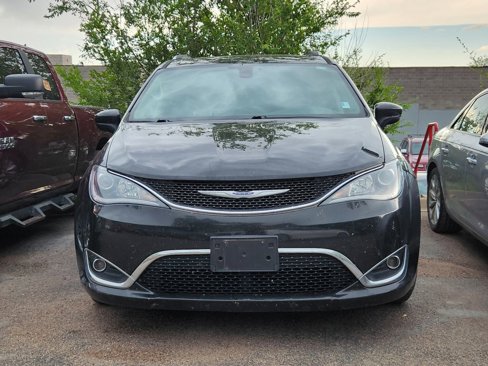 Used 2018 Chrysler Pacifica Touring-L Plus image 18