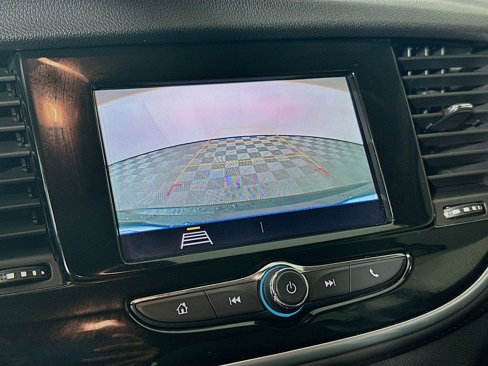 Used 2022 Buick Encore Preferred image 18