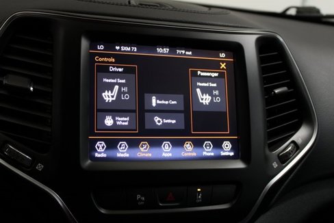 Used 2021 Jeep Cherokee Latitude Lux w/ Comfort/Convenience Group image 18
