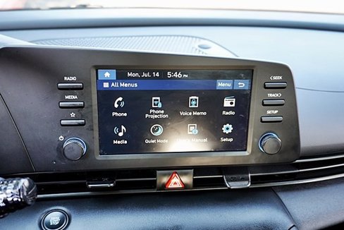 Certified 2025 Hyundai Elantra Sport image 24