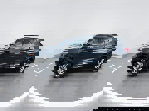 Used 2022 Ford Explorer XLT image 10
