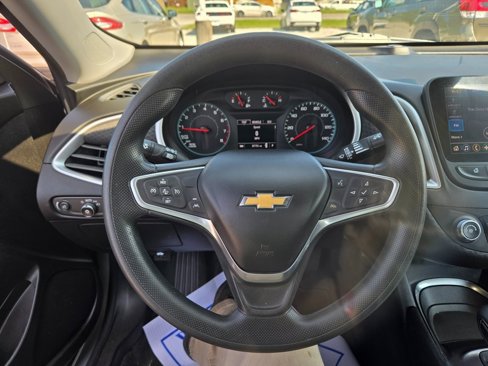 Used 2022 Chevrolet Malibu LS w/ Driver Confidence Package II image 9
