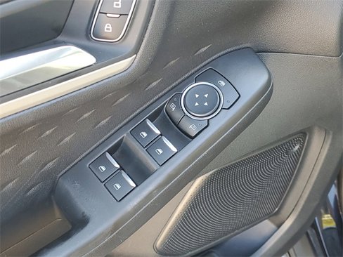 Used 2020 Ford Escape SE image 14