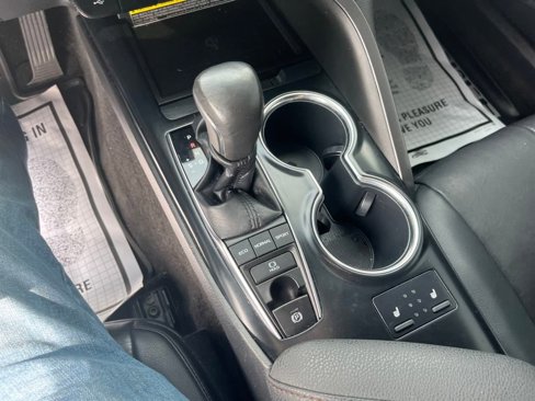 Used 2019 Toyota Camry XLE image 15