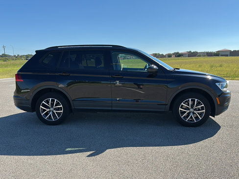Used 2021 Volkswagen Tiguan S image 9