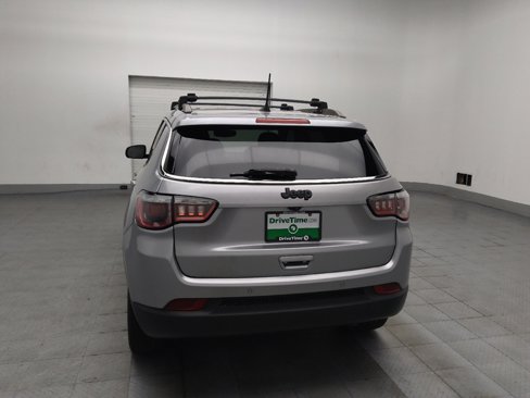 Used 2017 Jeep Compass Latitude w/ Popular Equipment Group image 6