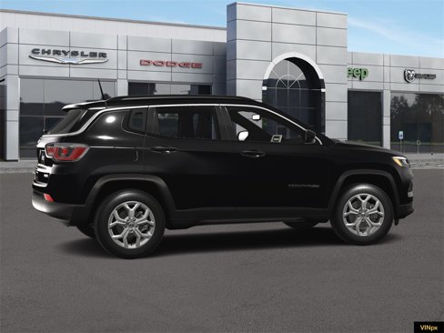 New 2025 Jeep Compass Latitude image 35