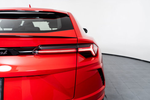 Used 2021 Lamborghini Urus image 19