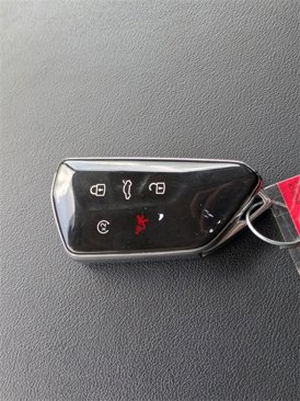 Used 2024 Volkswagen Atlas SE image 32