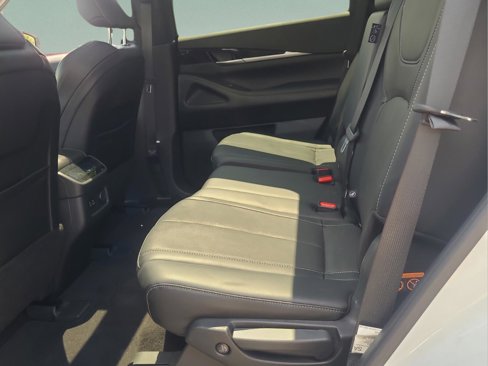 Used 2023 INFINITI QX60 Pure image 10