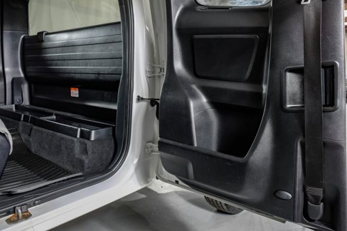 Used 2018 Toyota Tacoma SR image 33
