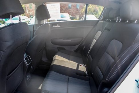 Used 2020 Kia Sportage LX image 33