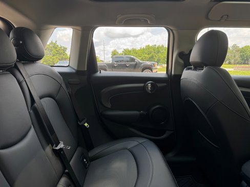 Used 2022 MINI Cooper S w/ Premium Package image 43