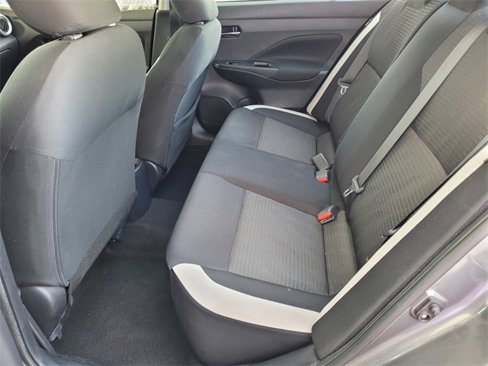 Used 2021 Nissan Versa SV image 15