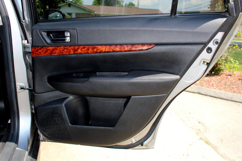 Used 2011 Subaru Outback 2.5i Limited image 32