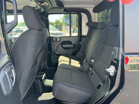 Certified 2023 Jeep Gladiator Sport image 11