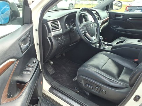 Used 2015 Toyota Highlander Limited image 4