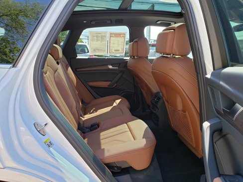 Used 2025 Audi Q5 2.0T Premium Plus w/ Premium Plus Package image 16