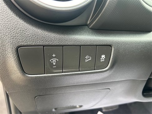 Used 2022 Hyundai Kona SEL image 13