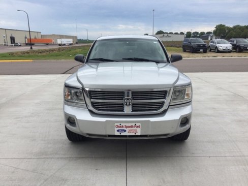 Used 2008 Dodge Dakota Laramie image 2