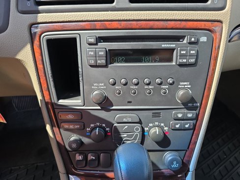 Used 2007 Volvo XC70 image 9