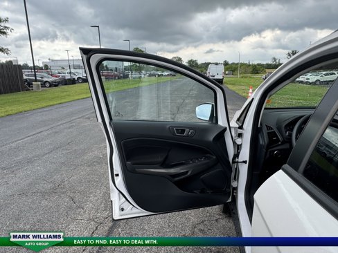 Used 2022 Ford EcoSport SE w/ SE Convenience Package image 5