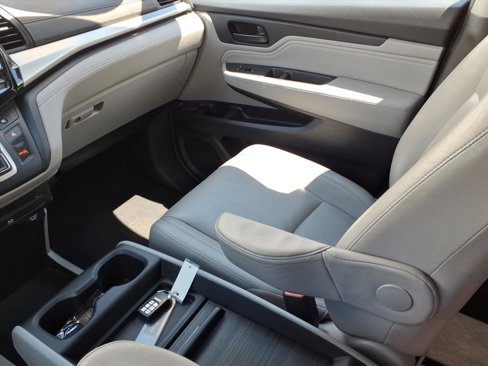 Certified 2018 Honda Odyssey Touring image 19