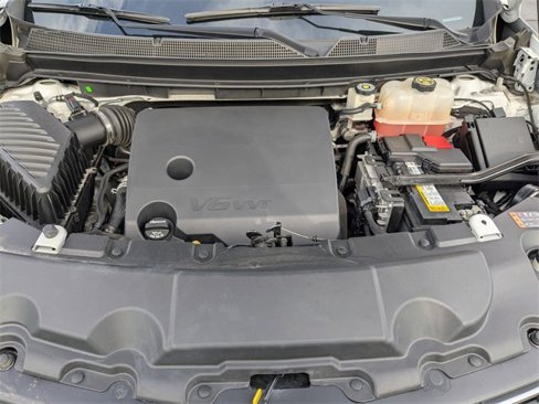 Used 2021 Chevrolet Traverse LT image 41