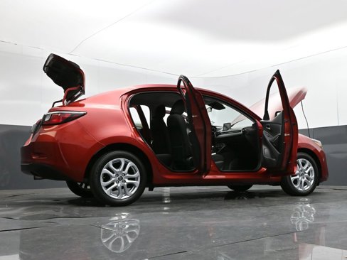 Used 2018 Toyota Yaris iA image 30